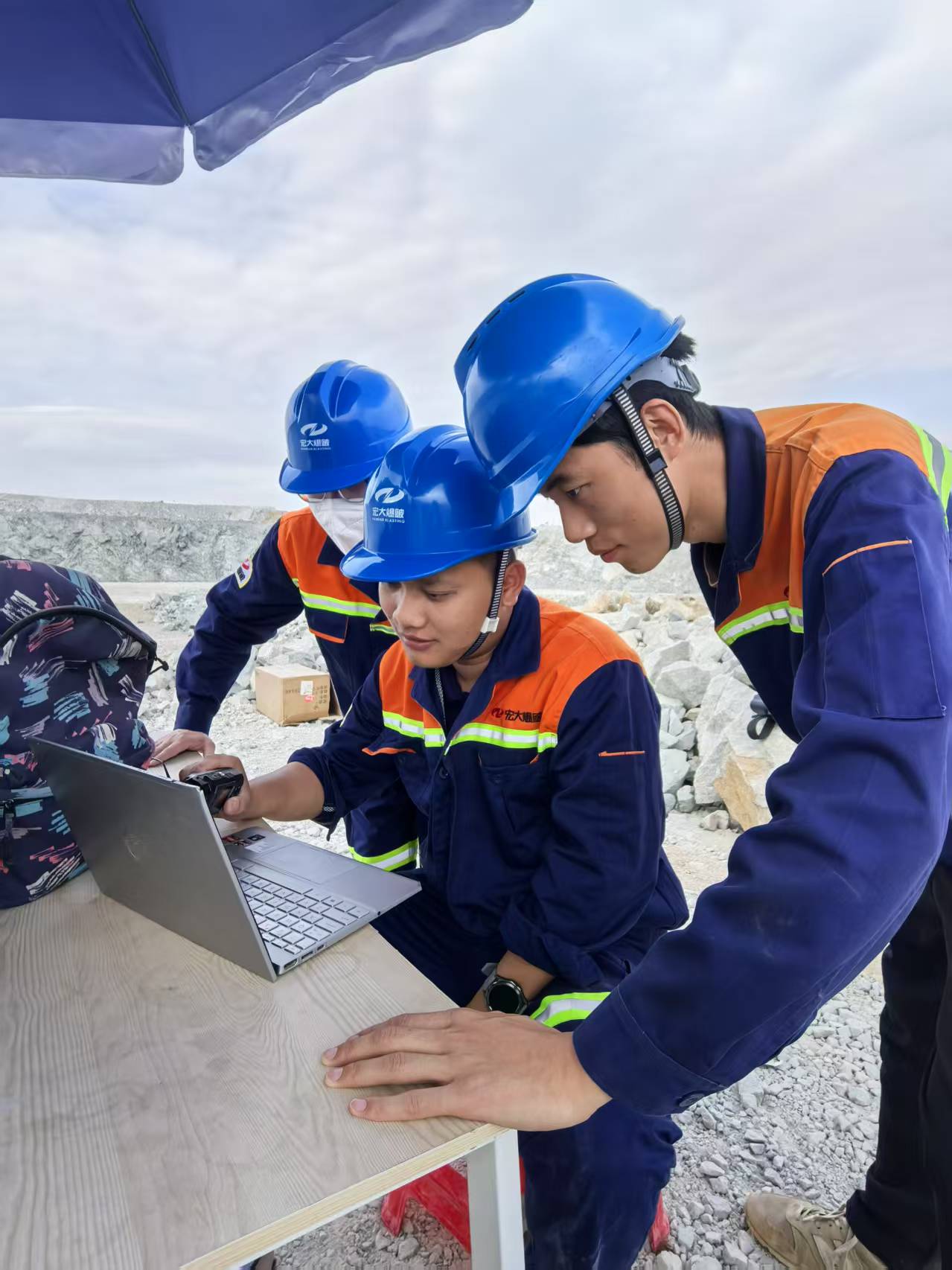 1746587691125523.jpg 无人驾驶调测工程师.jpg