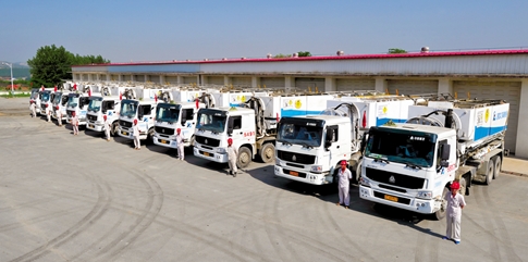 1758765706124783.jpg 多功能炸药车.jpg