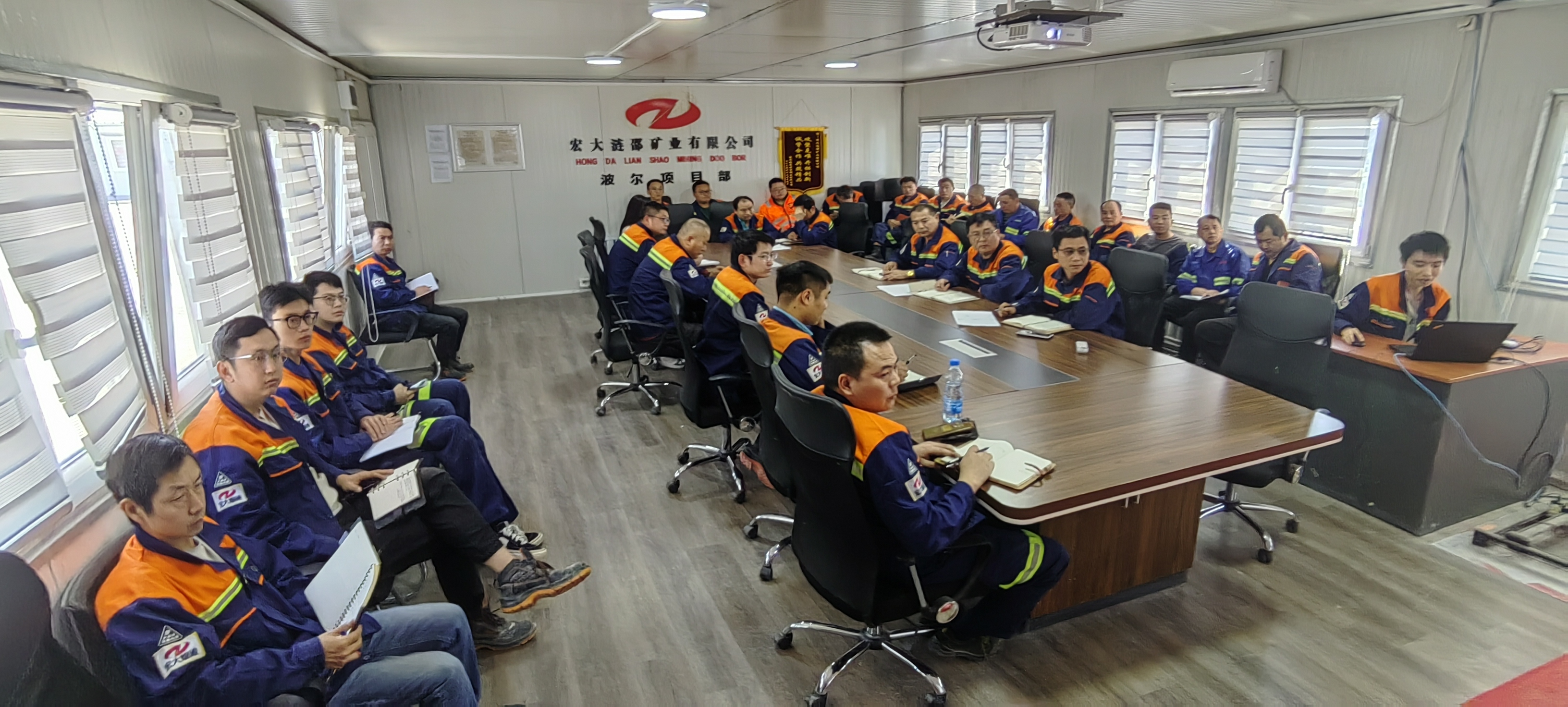 1758789681120811.jpg d0042162fe0272f9d338ce89533f1d8.jpg