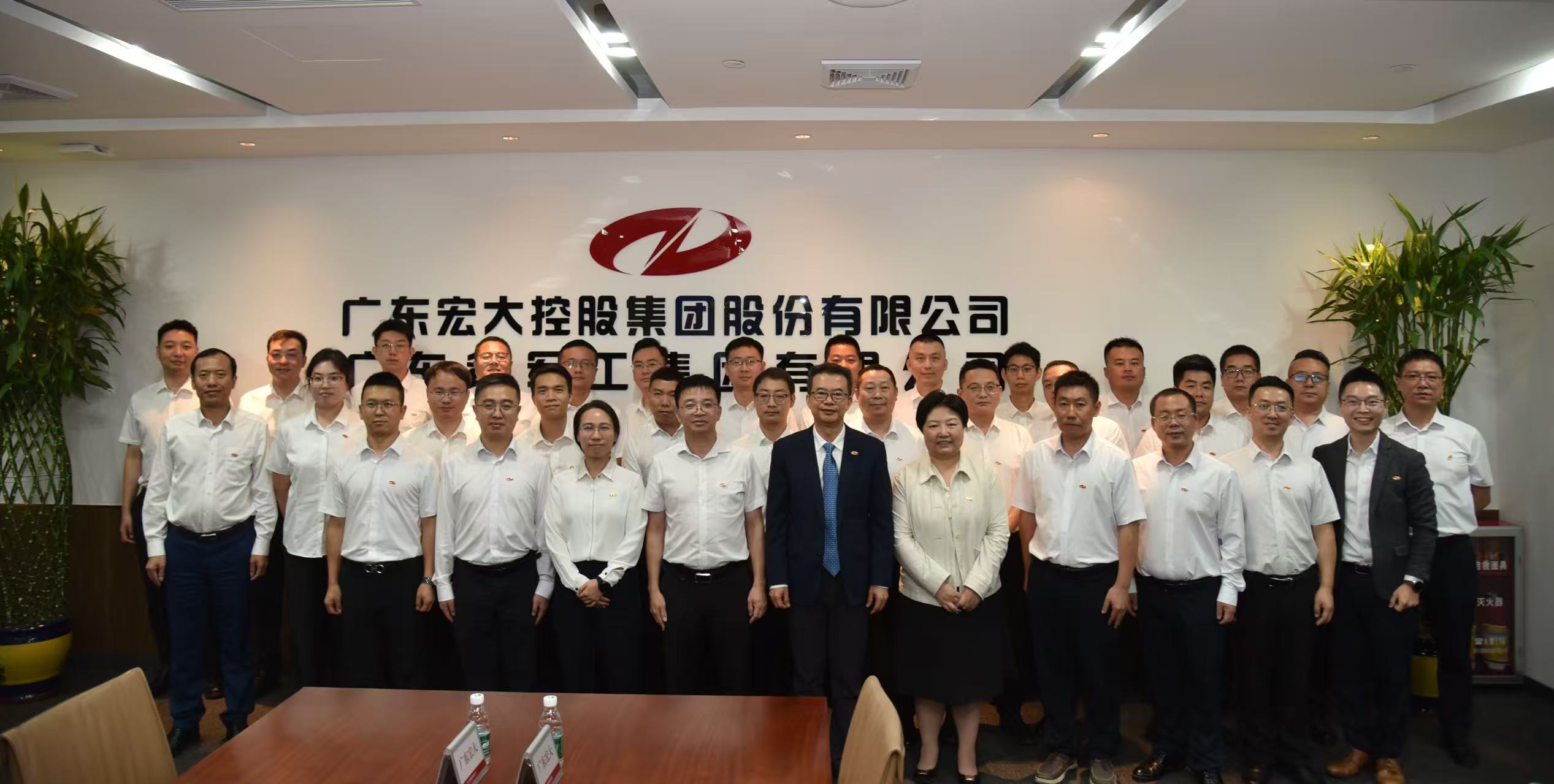 1761615554111478.jpg 合影.jpg